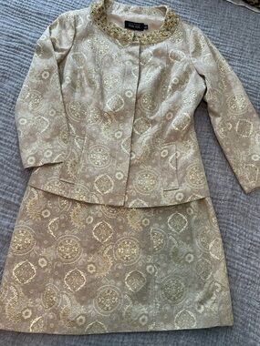 RICKIE FREEMAN‎ with Paisley Pattern Gold Jacquard Skirt Set Size 6